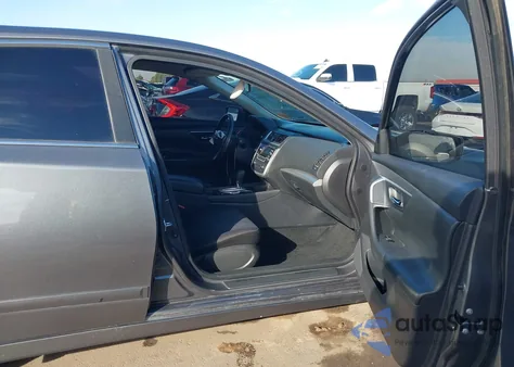 2017 Nissan Altima 2.5 S z USA, uszkodzony, nr VIN 1N4AL3AP4HN332942